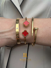 Love, Ekser i crveno-zlatna Sefora