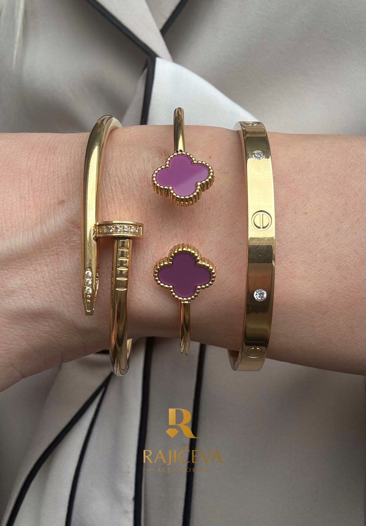 Love, Ekser i ljubičasto-zlatna Sefora