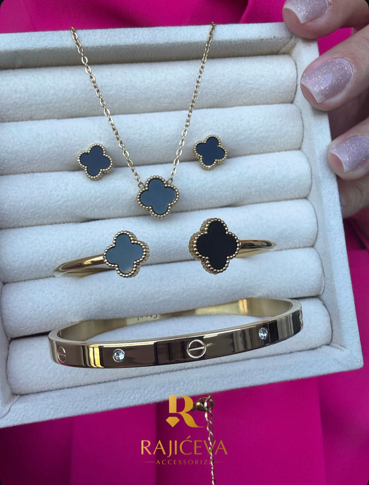 Sefora crno-zlatni set 3/1 +Love narukvica