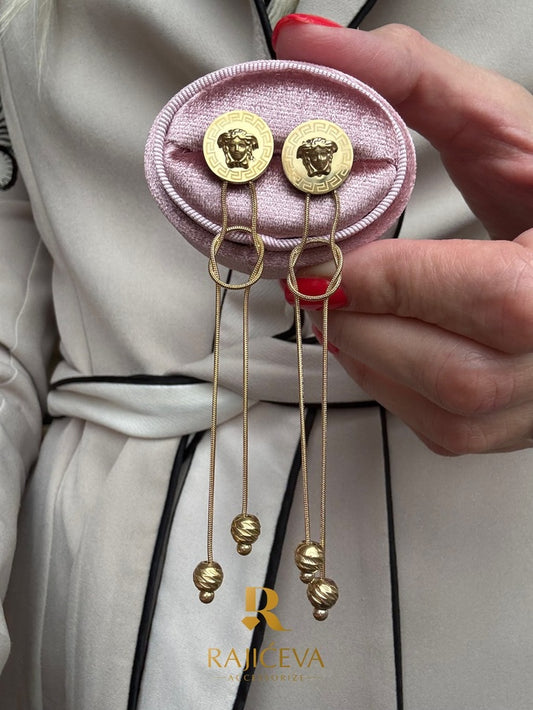 Versus zlatne miđuše