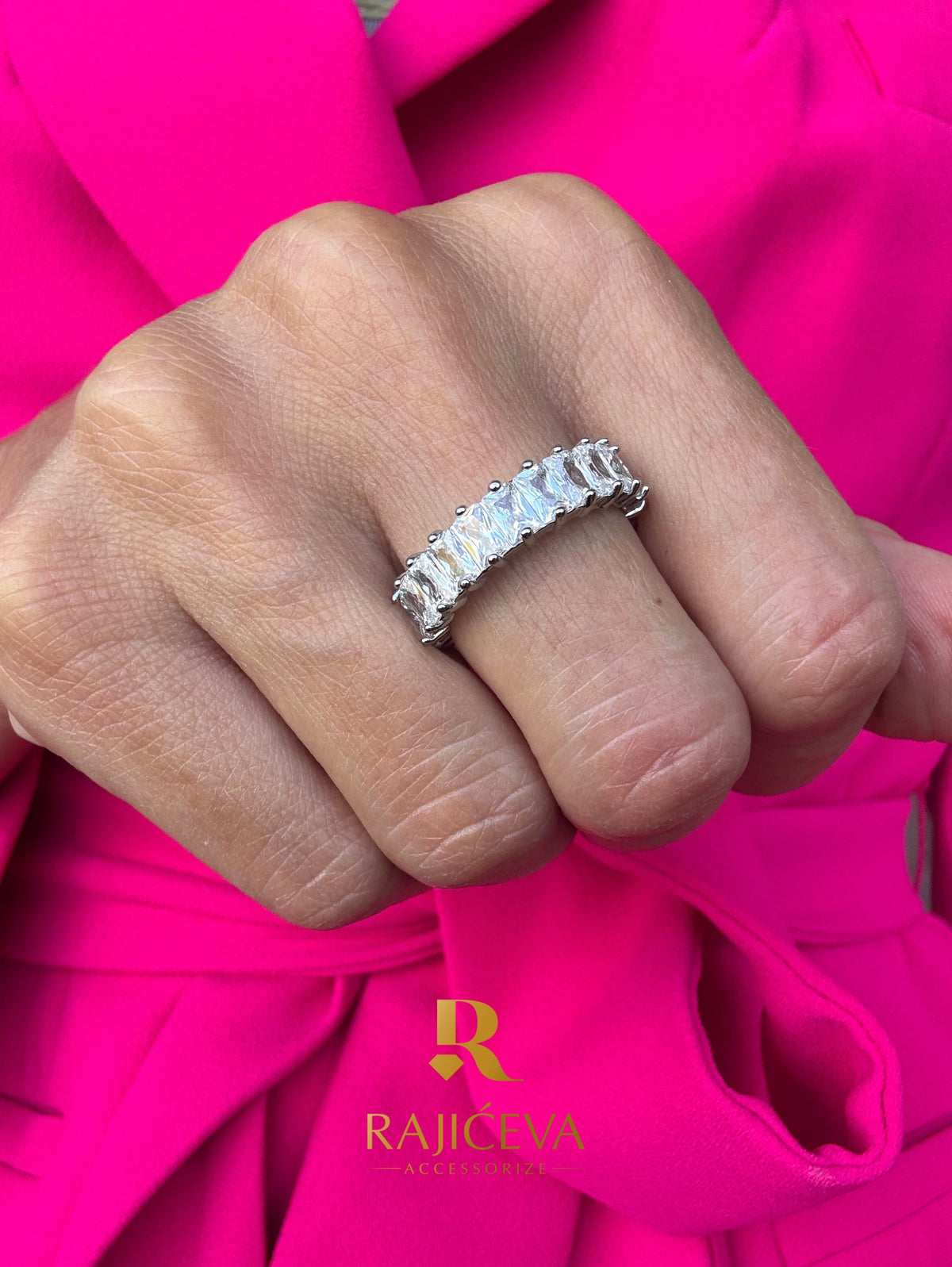 Srebrni prsten sa cirkonima