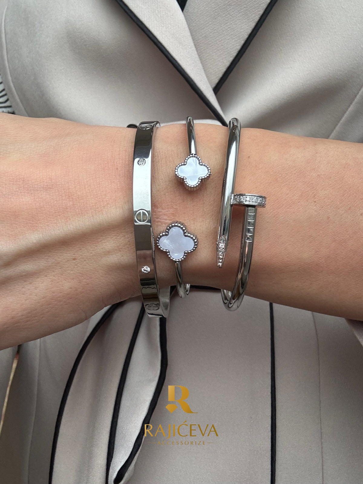 Ekser, sedefasta Sefora i Love srebrna