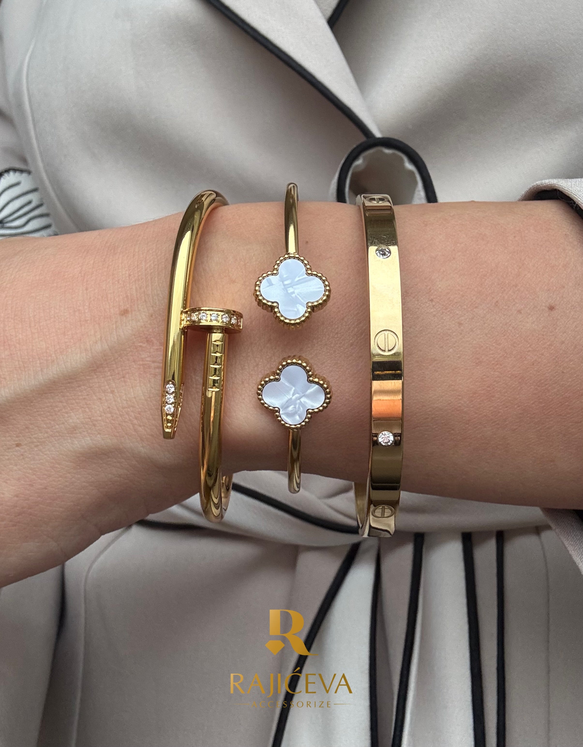 Ekser, sedefasta Sefora i Love