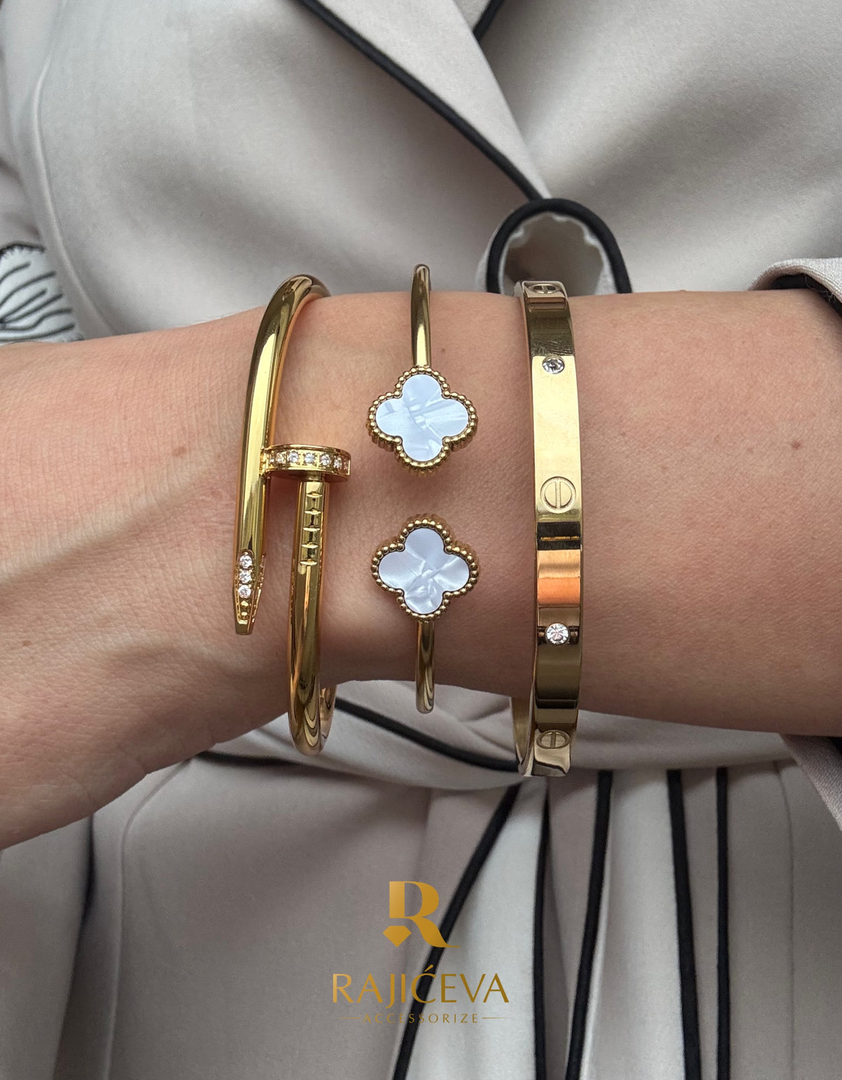 Ekser, sedefasta Sefora i Love