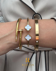 Ekser, sedefasta Sefora i Love