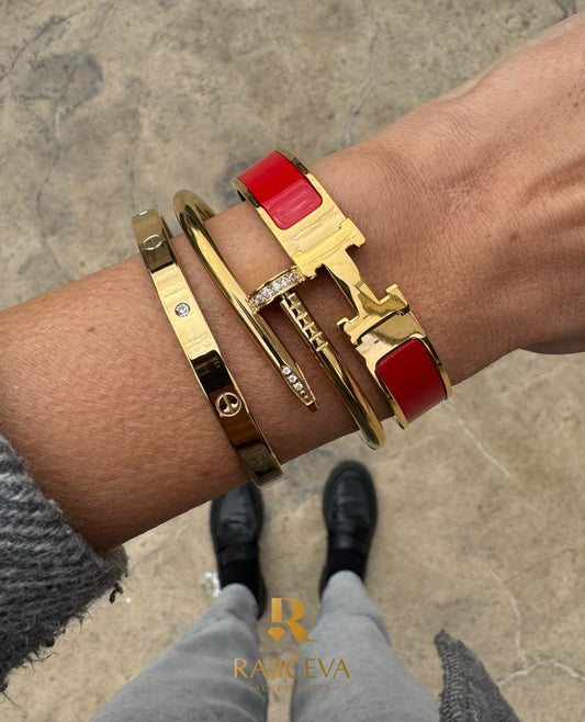 Crvena Hera ,Ekser i Love narukvice u boji zlata