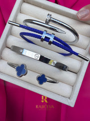 Ekser, Love, Lora i Sefora sa dve plave deteline narukvice u boji srebra